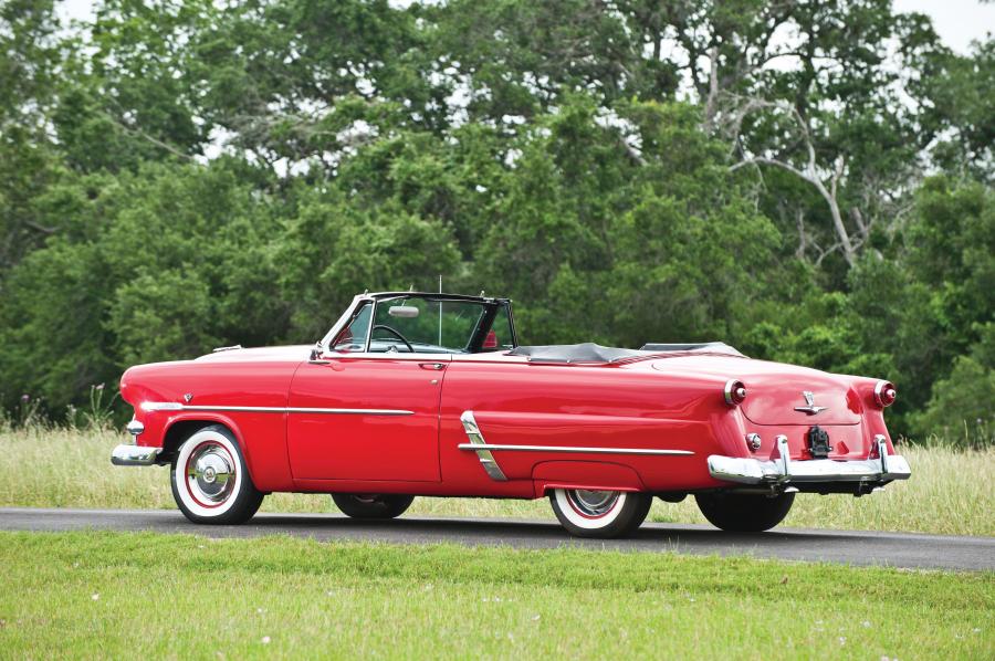  Ford Crestline Sunliner Convertible 1953 года  (фото 2 из 29)